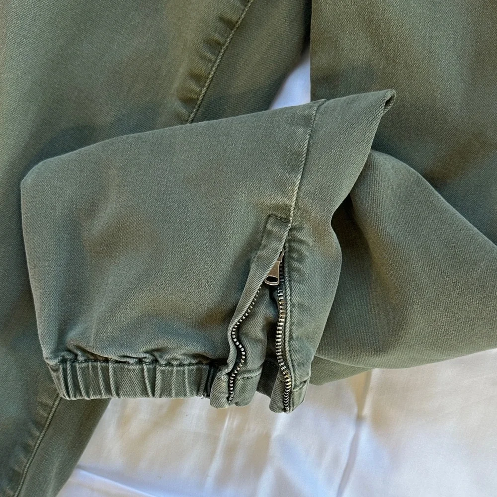 PAIGE Sage Green Casual Joggers - Picture 5 of 6